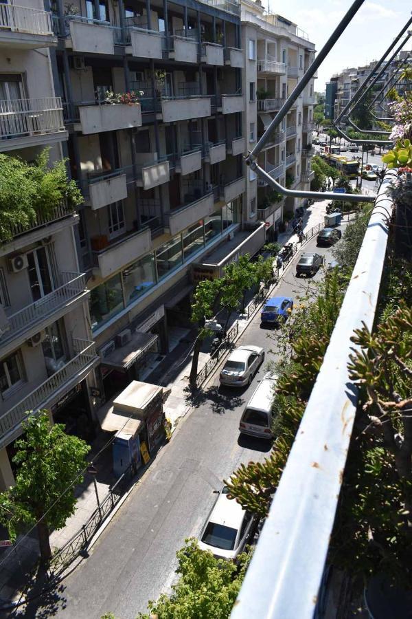 Δωμάτια σε οικογενειακή κατοικία Katzen By The Metro Αθήνα